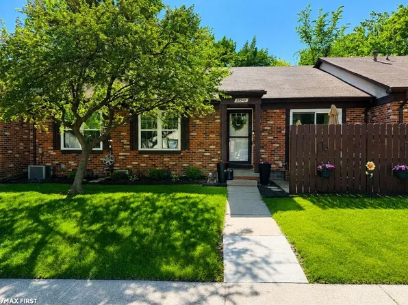 35340 Bristlecone Dr, Clinton Township, MI 48035