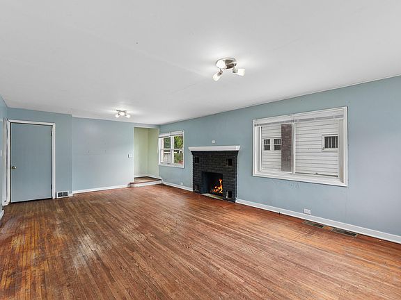 3rd image of 1017 McAllister Ave