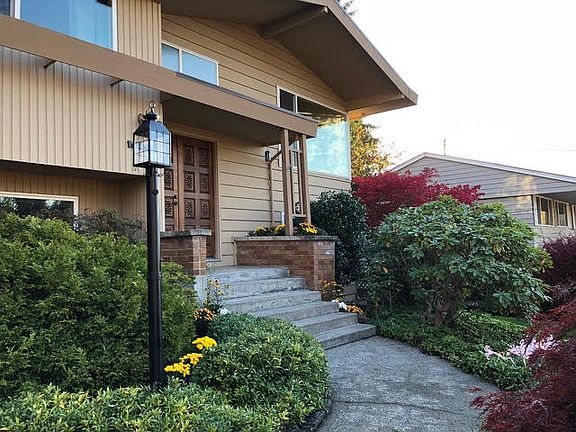5th image of 15243 NE 3rd Pl