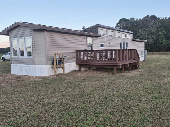 25032 John Cane Rd, Greenbush, VA 23357