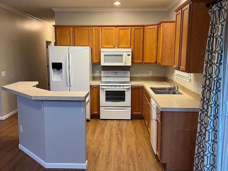 106B Berkley St — Photo 12