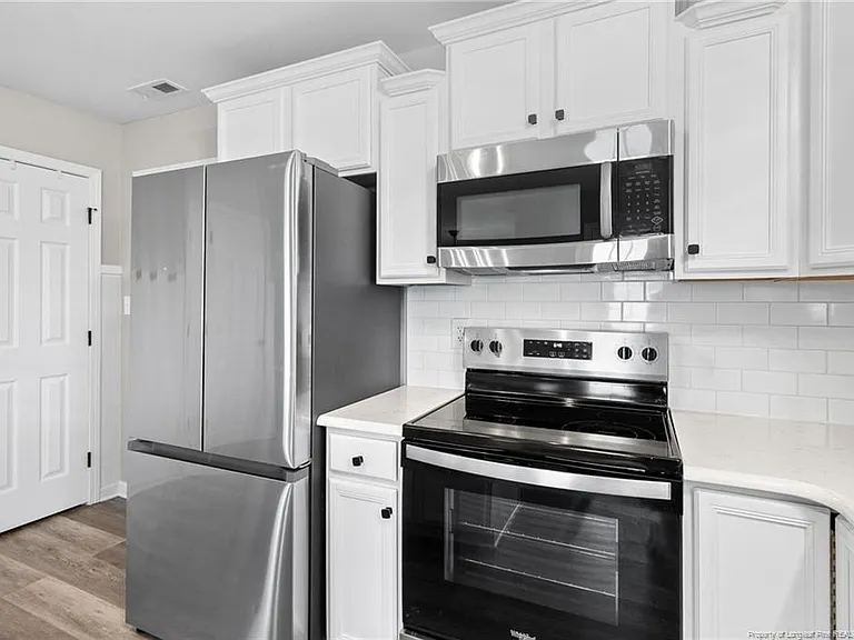 118 Newport Ct — Photo 11