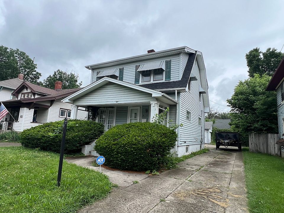 1st image of 813 W Hillcrest Ave
