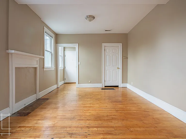 2487 Summit St #2491 — Photo 7
