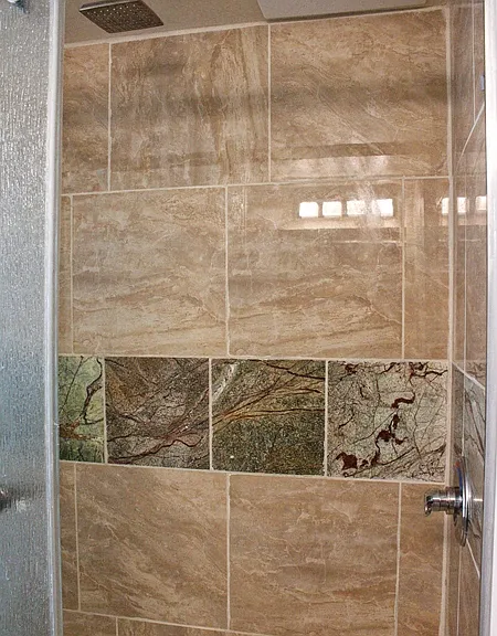 Waikiki Walina Apartments bathroom shower