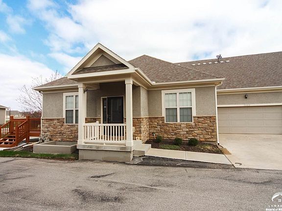 2250  Lake Pointe Dr Lawrencde, KS listing photo #2