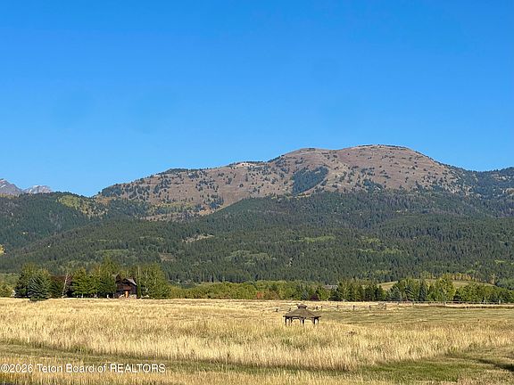 3rd image of 2290 Snow Crest Ranch Dr