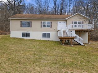 8 John Taylor Dr, Rosendale, NY 12472