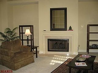 3rd image of 915 Hanna Bend Ct