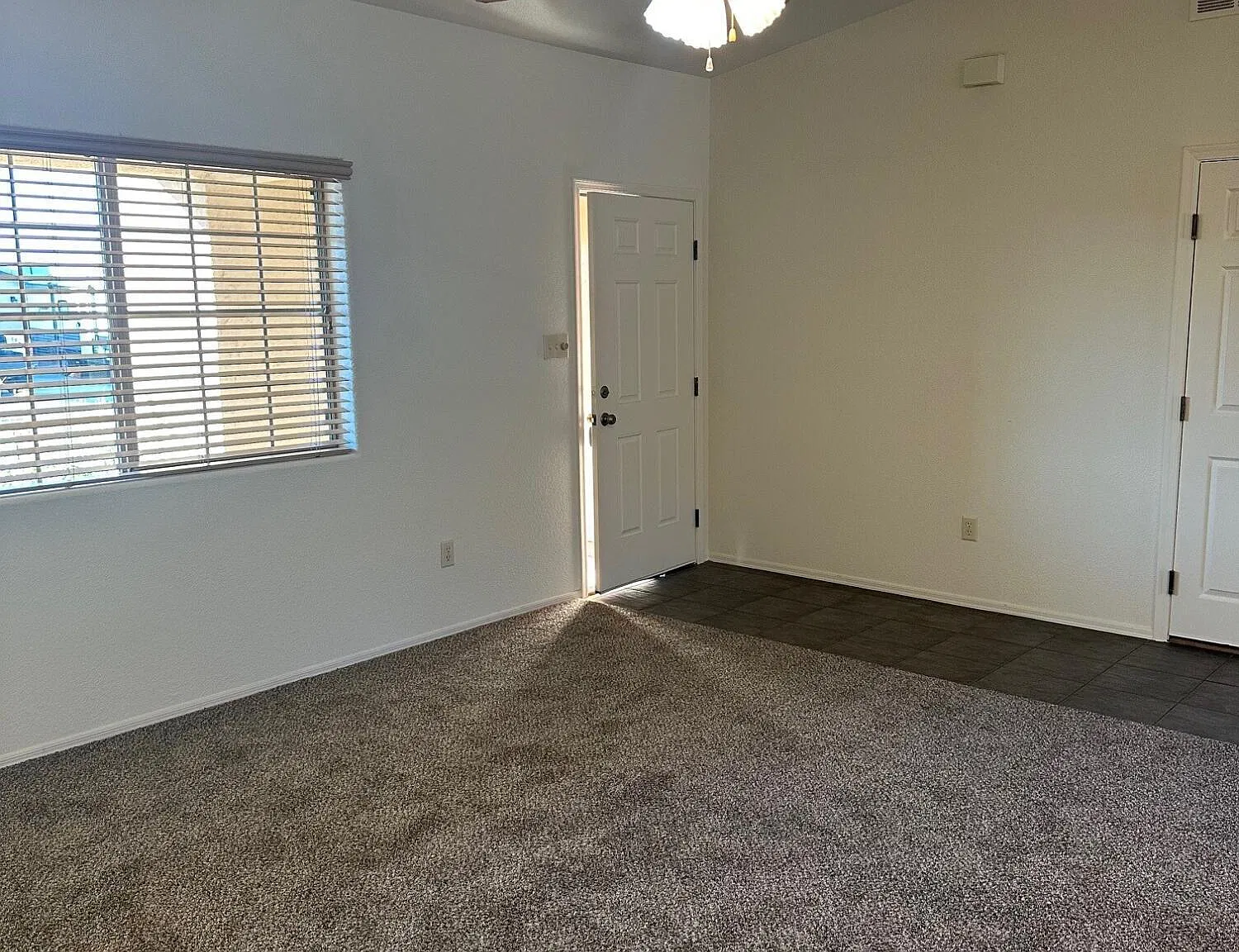 3 bed, 2.0 bath, 1223 sqft, $1,800 — Photo 3