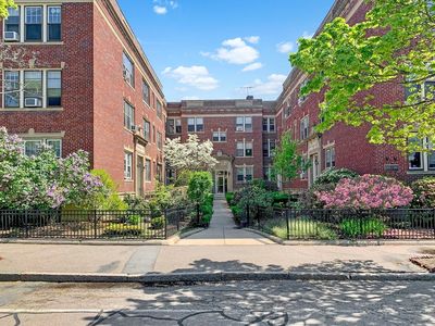 455 Washington St APT 2, Brookline, MA, 02446