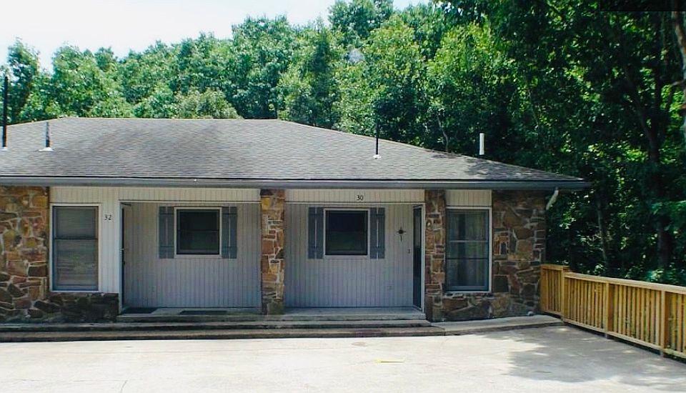 1st image of 30 Abingdon Ln
