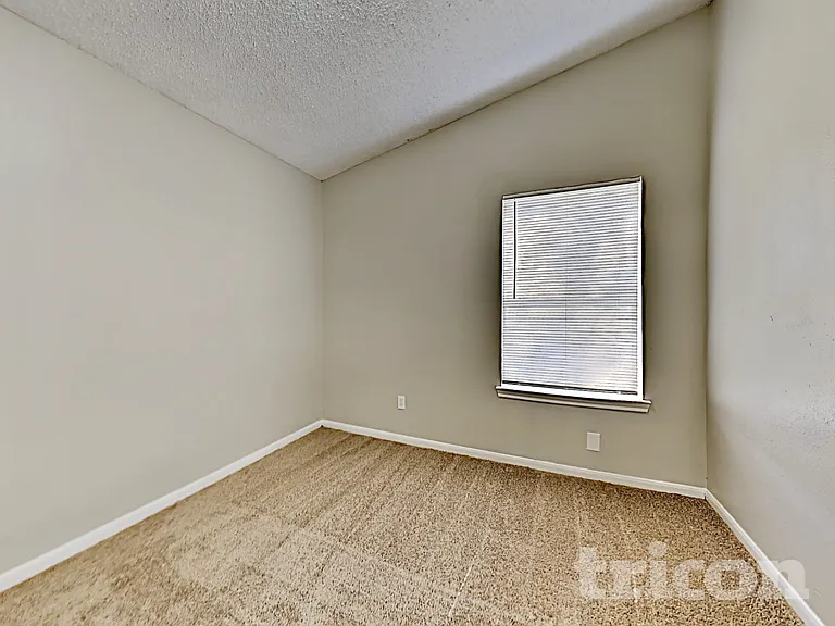3215 Boynton Dr — Photo 9