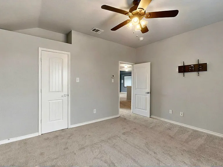 1236 Blue Brook Dr — Photo 32