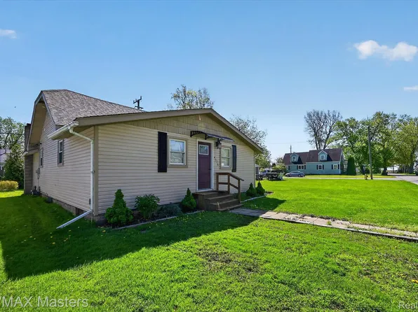 4318 Avenue F, Newport, MI 48166