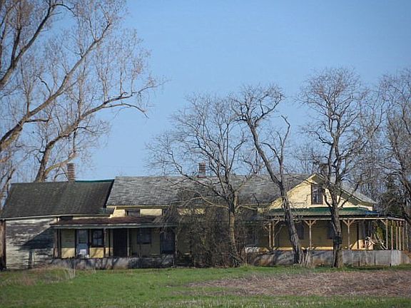 2nd image of 112  McIntyre Road