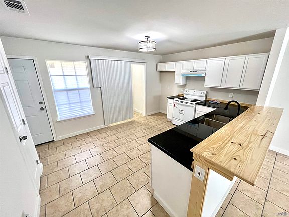 2nd image of 106 Leboeuf St
