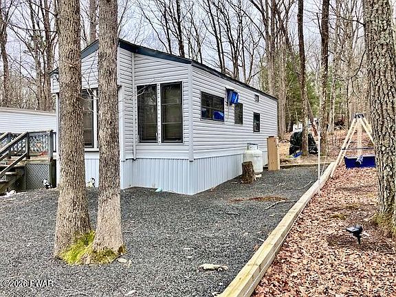 3rd image of 224 Locust Lake Dr