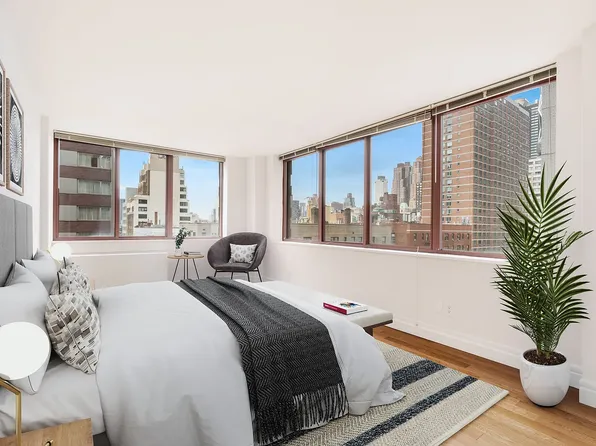 260 W 52nd St, New York, NY
