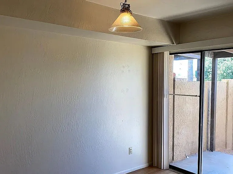 2621 E Harvard St #2 — Photo 4