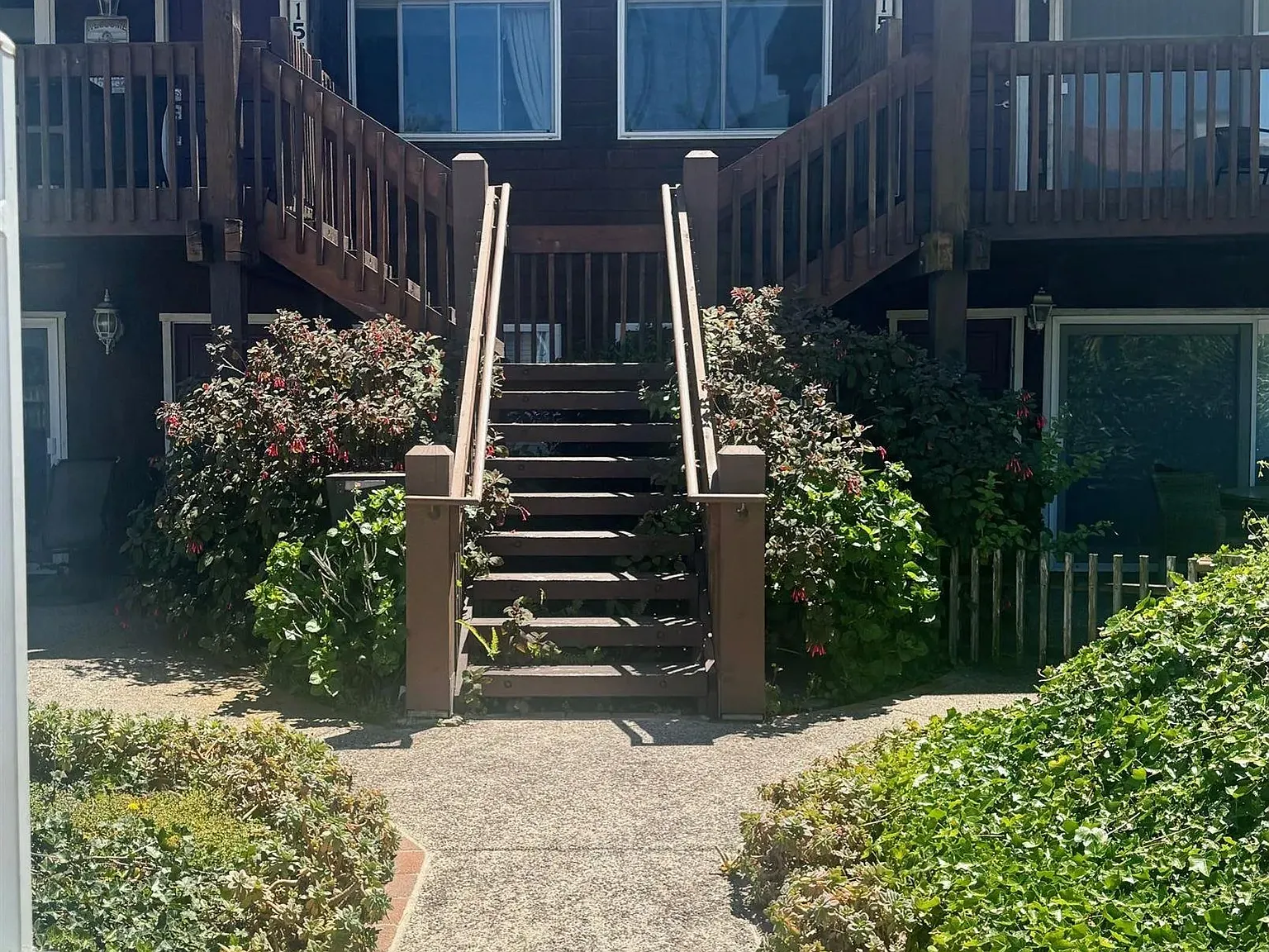 2 bed, 2.0 bath, 963 sqft, $6,500 — Photo 3