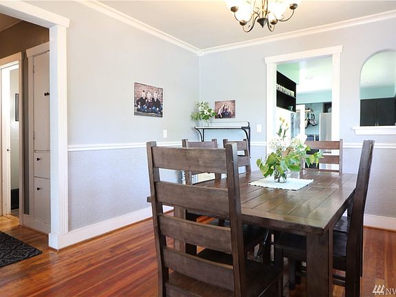 5th image of 2020 Olympia Ave NE