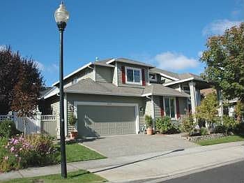 1st image of 1074 NE Creeksedge Dr