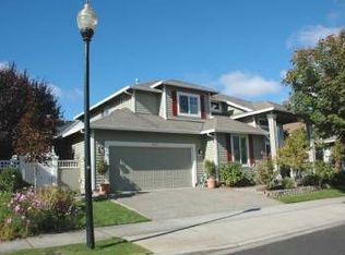1074 NE Creeksedge Dr, Hillsboro, OR 97124