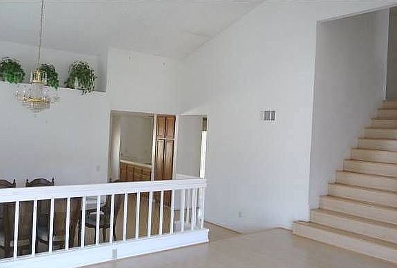 3rd image of 1220 Longview Dr