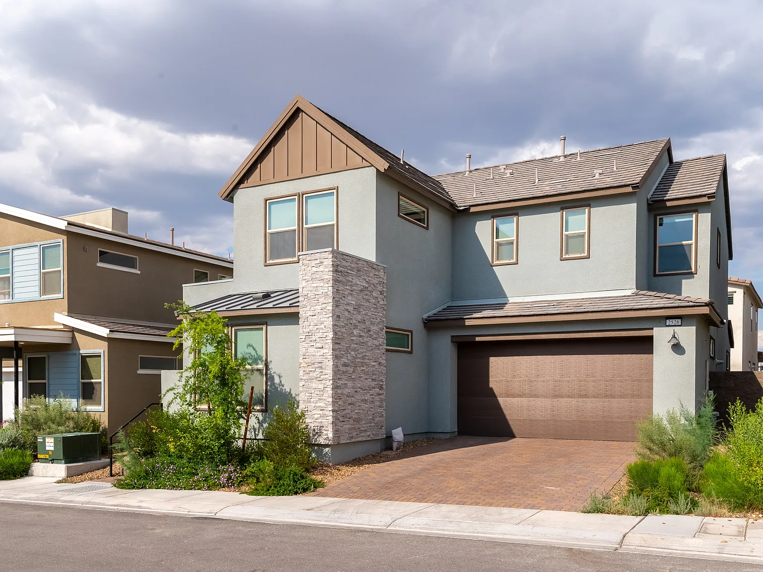 4 bed, $4,500 — Photo 2