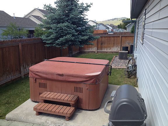 3rd image of 2611 Sheffield Dr