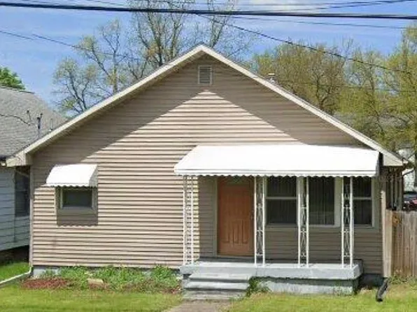 1347 E Auburn Rd, Rochester Hills, MI 48307
