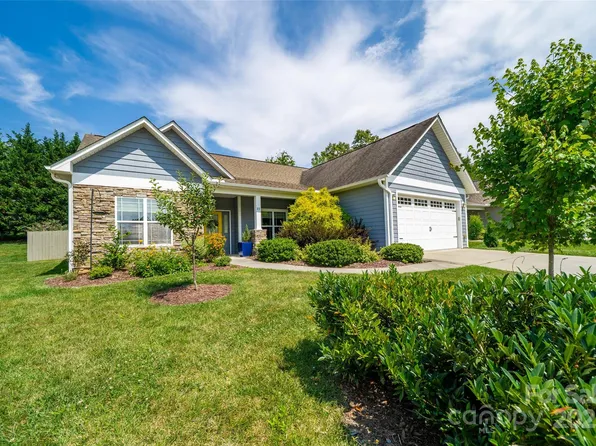 89 Weaver Village Way, Weaverville, NC 28787