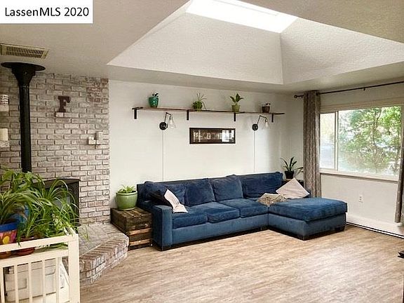 5th image of 330 Adaline St