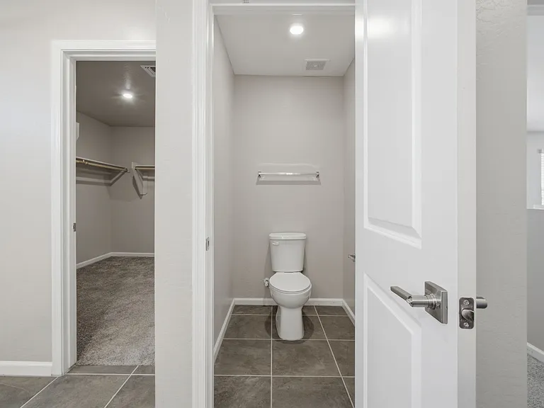 17851 W Daley Ln — Photo 2