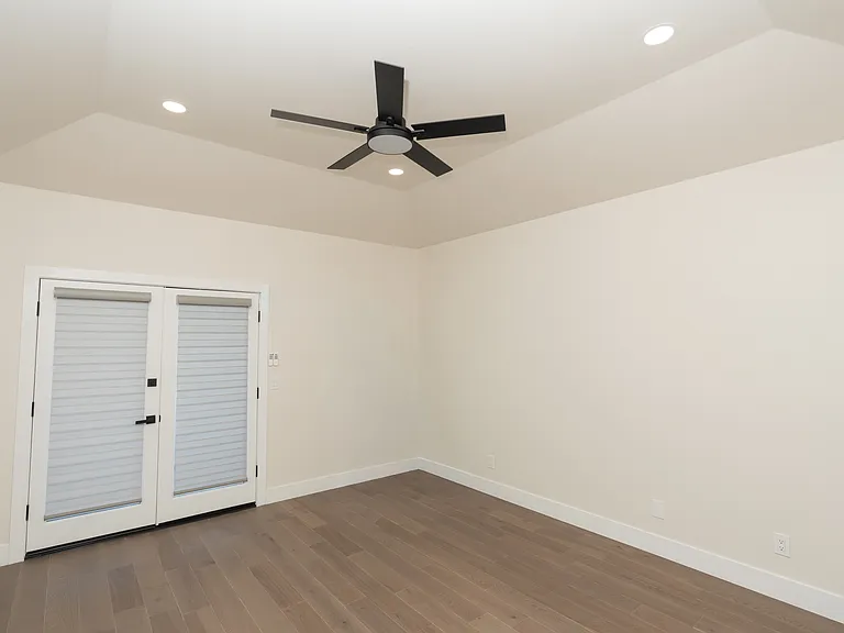 2589 W Lake Van Ness Cir — Photo 42