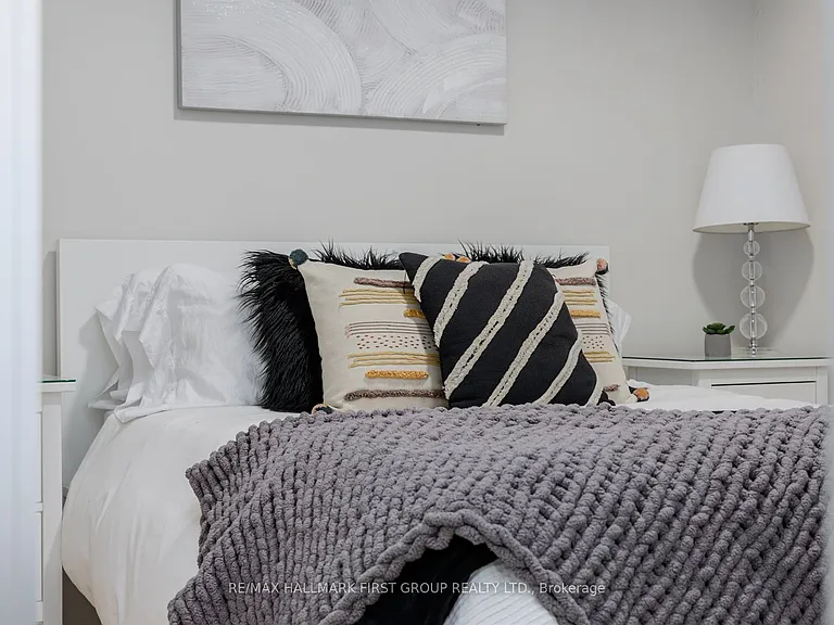84 Aspen Springs Dr #201 — Photo 24