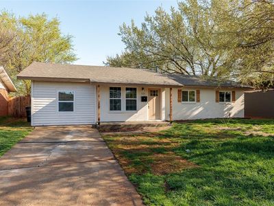 829 NW 22nd St, Moore, OK, 73160