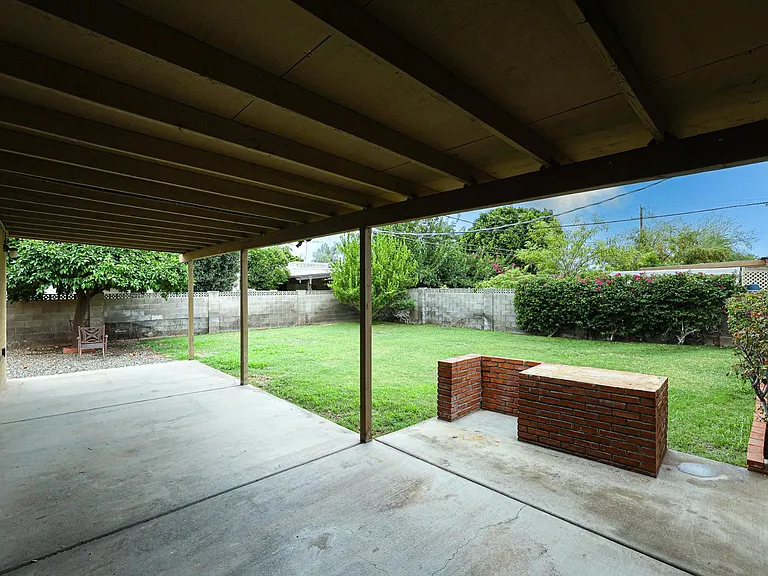 1005 E Cavalier Dr — Photo 24