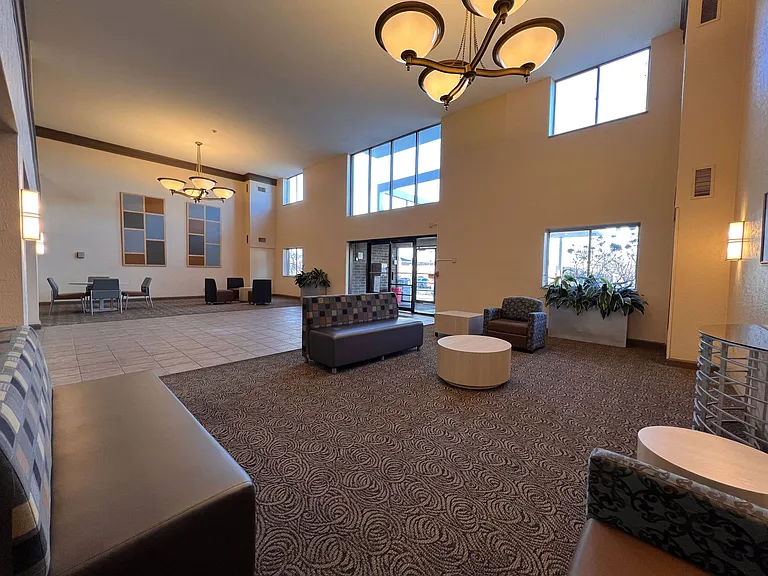 Huntington Green Apartments — Photo 90