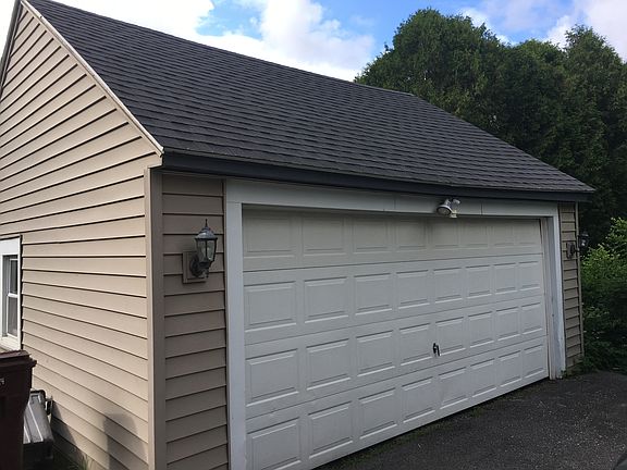 2 stall detached garage