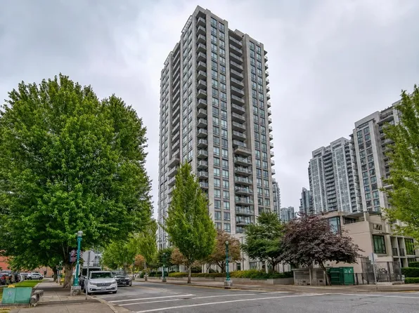 2982 Burlington Dr #1002, Coquitlam, BC V3B 0B3