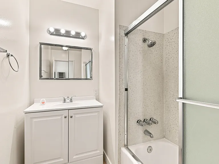 1799 N Hollywood Way #J — Photo 12