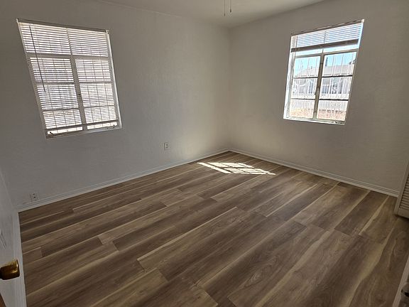 3rd image of 229 Edith Dr