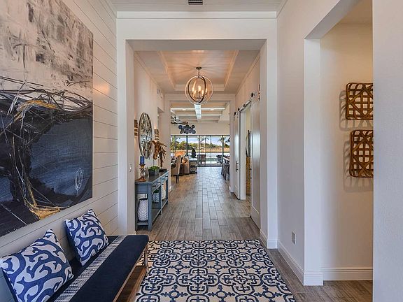 Foyer Bayshore II at Hawkstone