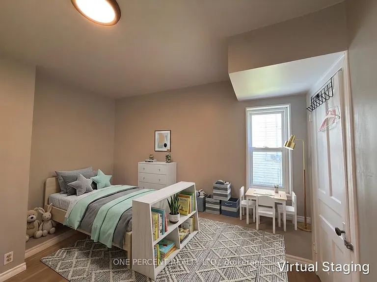 5082 Saint Lawrence Ave — Photo 10