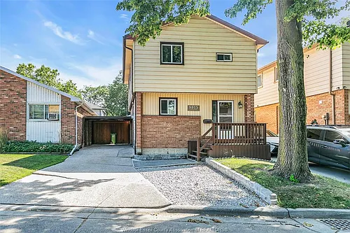 9015 Copperfield Ct Photo 1