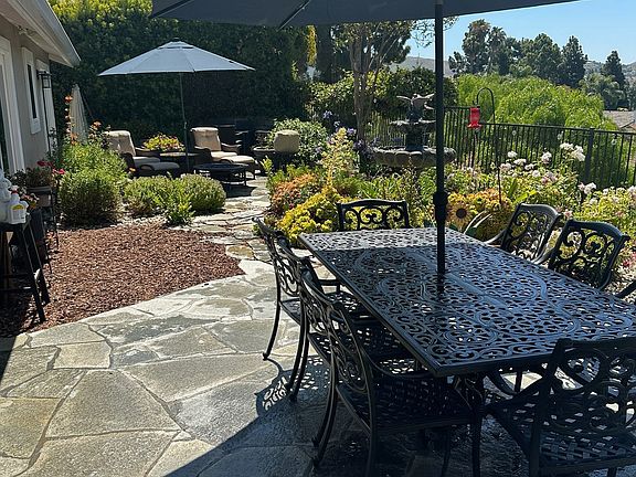 5th image of 1814 Sweet Briar Pl