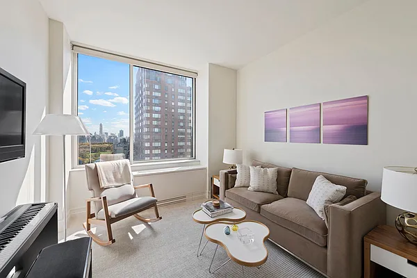 Sold by Nest Seekers International | media 11