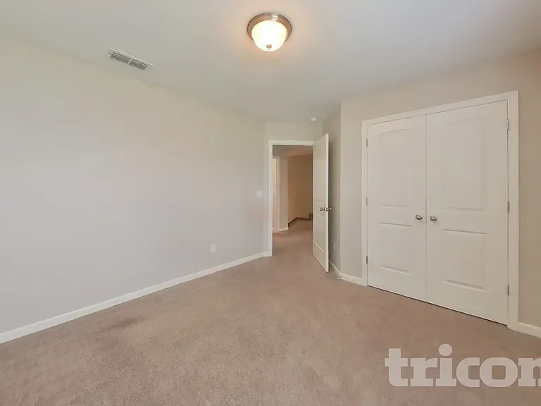 1031 Solomon Ln — Photo 12